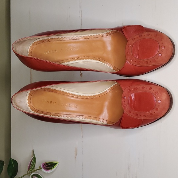 Marc Jacobs | Burnt Orange Leather Pumps with Suede on Counters Sz 7 - Picture 4 of 9